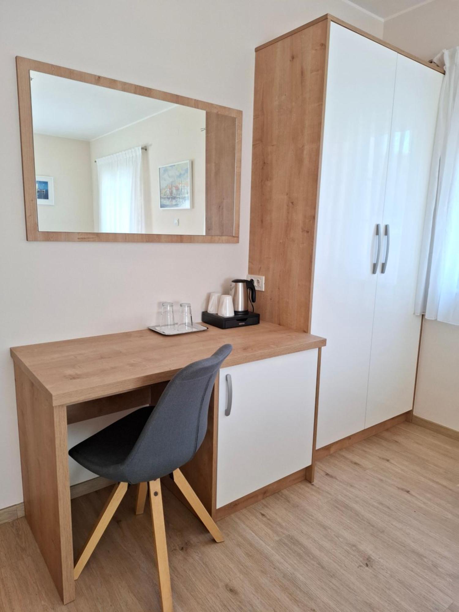 Guest House Ankora Скрадин Екстериор снимка